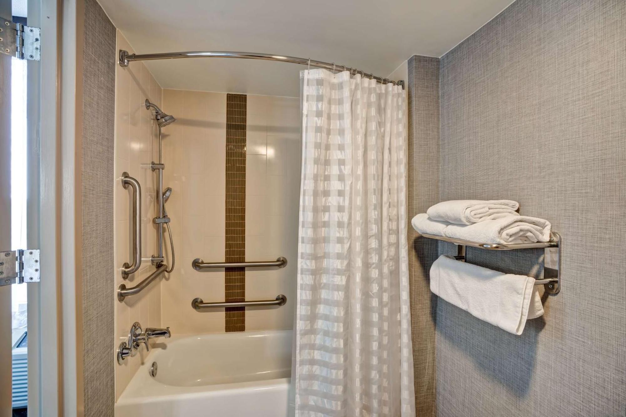 Hyatt Place Baltimore/bwi Airport Hotel 3*